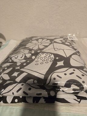 NIP Color Your Own Washable Coloring Blanket 50X60.